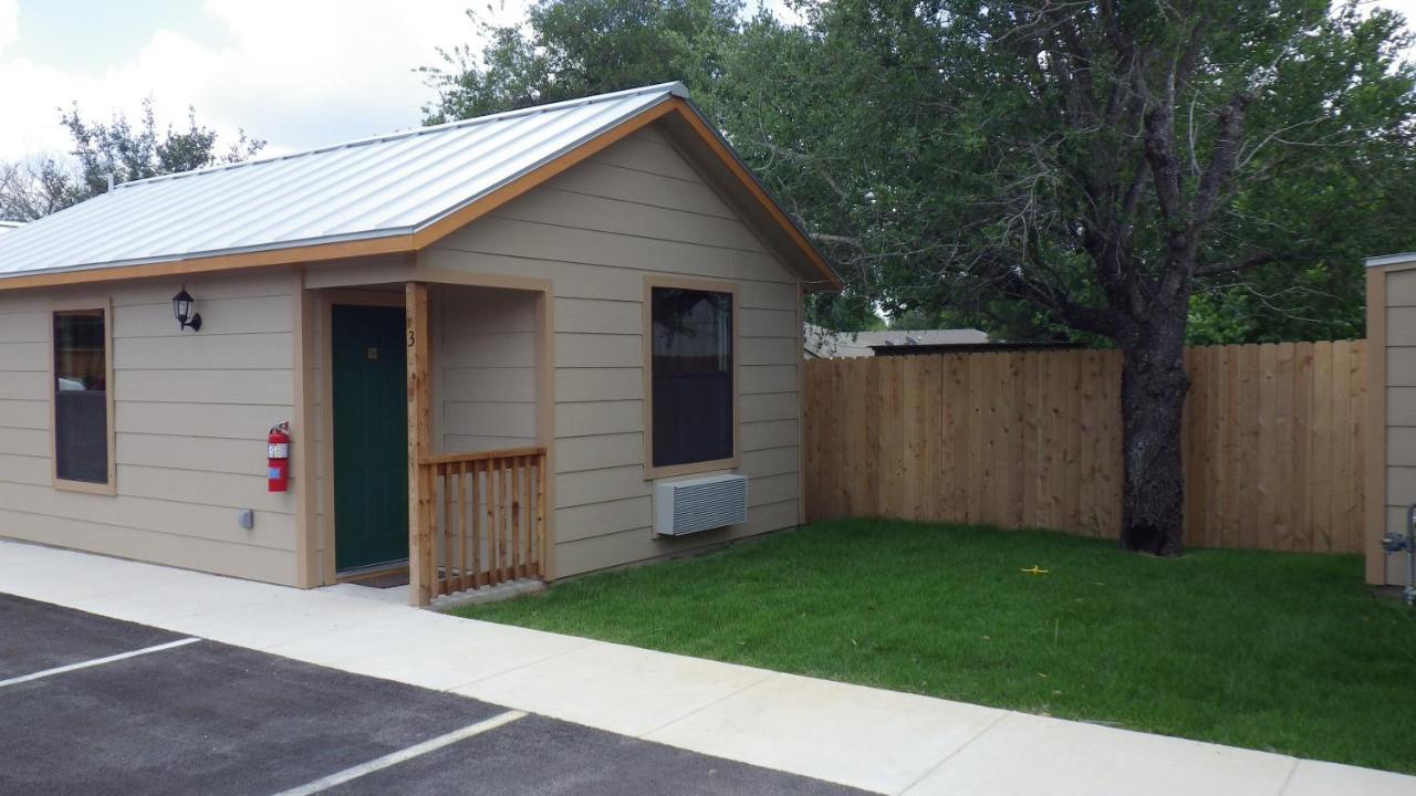 Brush Country Lodge Pleasanton Exterior foto